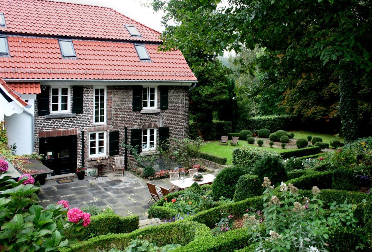 Landhaus In Idyllischer, Ruhiger Lage Und Flughafennaehe Ratingen Luaran gambar